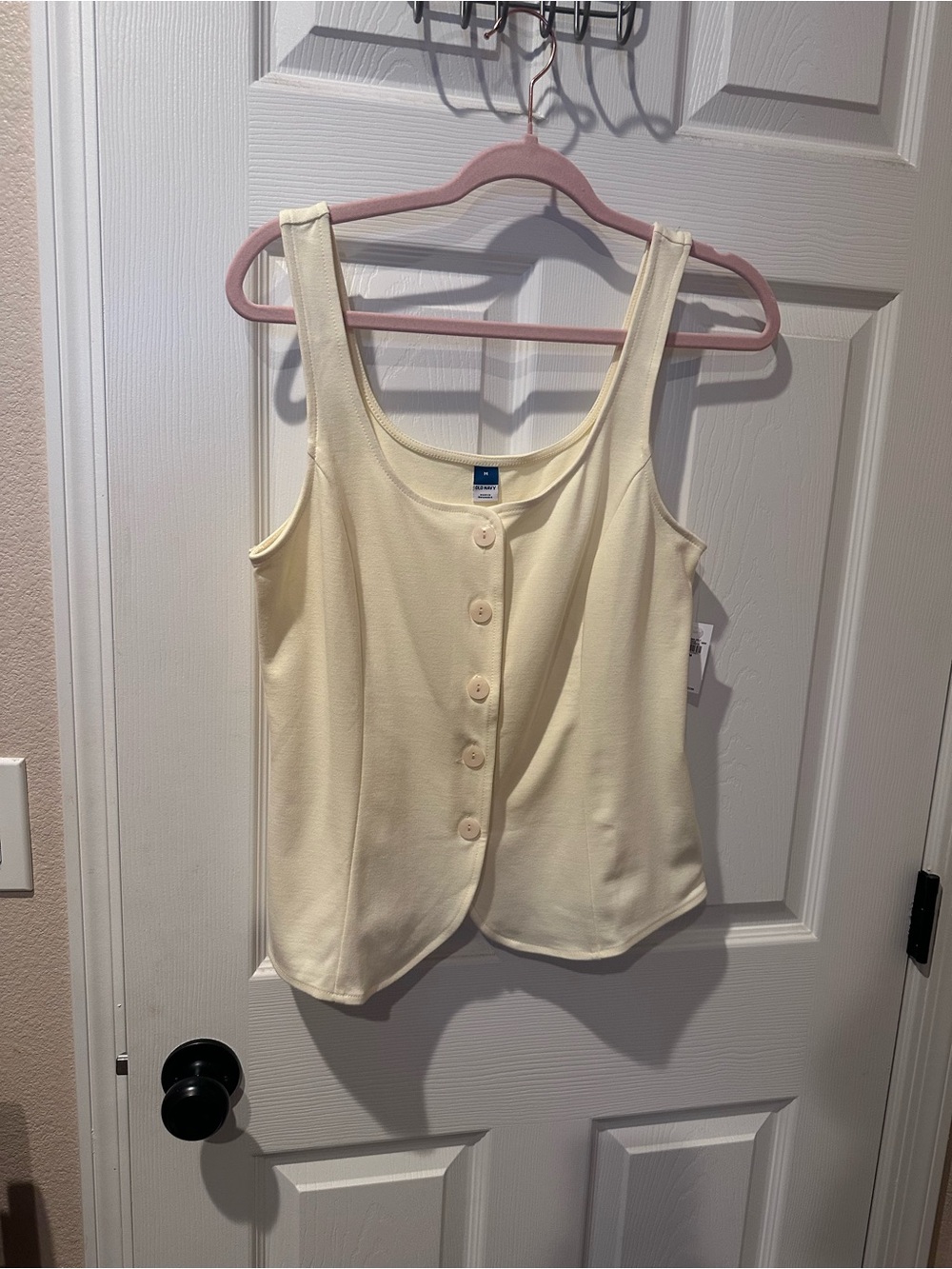 Button-Front Scoop Neck Tank Top in Cream